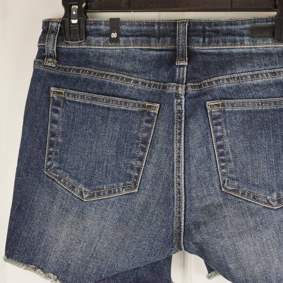 New Kut From The Kloth Gidget Fray Mid Rise Denim Short in Stimulating size 00 - Picture 7 of 12